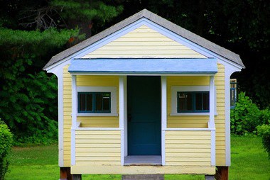 A Tiny House Highlights Our Savannah Downsizing Tips