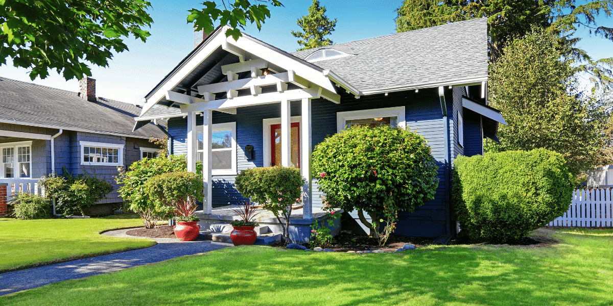 A well manicured home exterior to demonstrate the importance of curb appeal for when staging