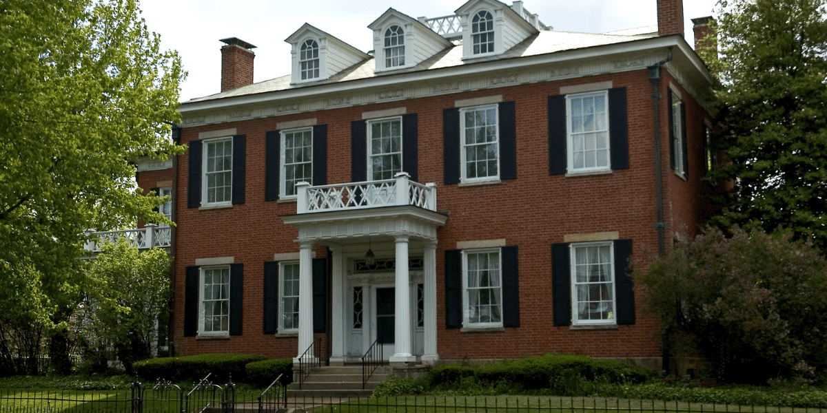 A historic home in the Federal architectural style